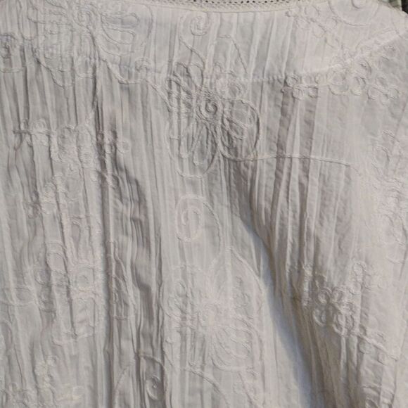 CJ Banks embroidered blouse - Picture 6 of 9